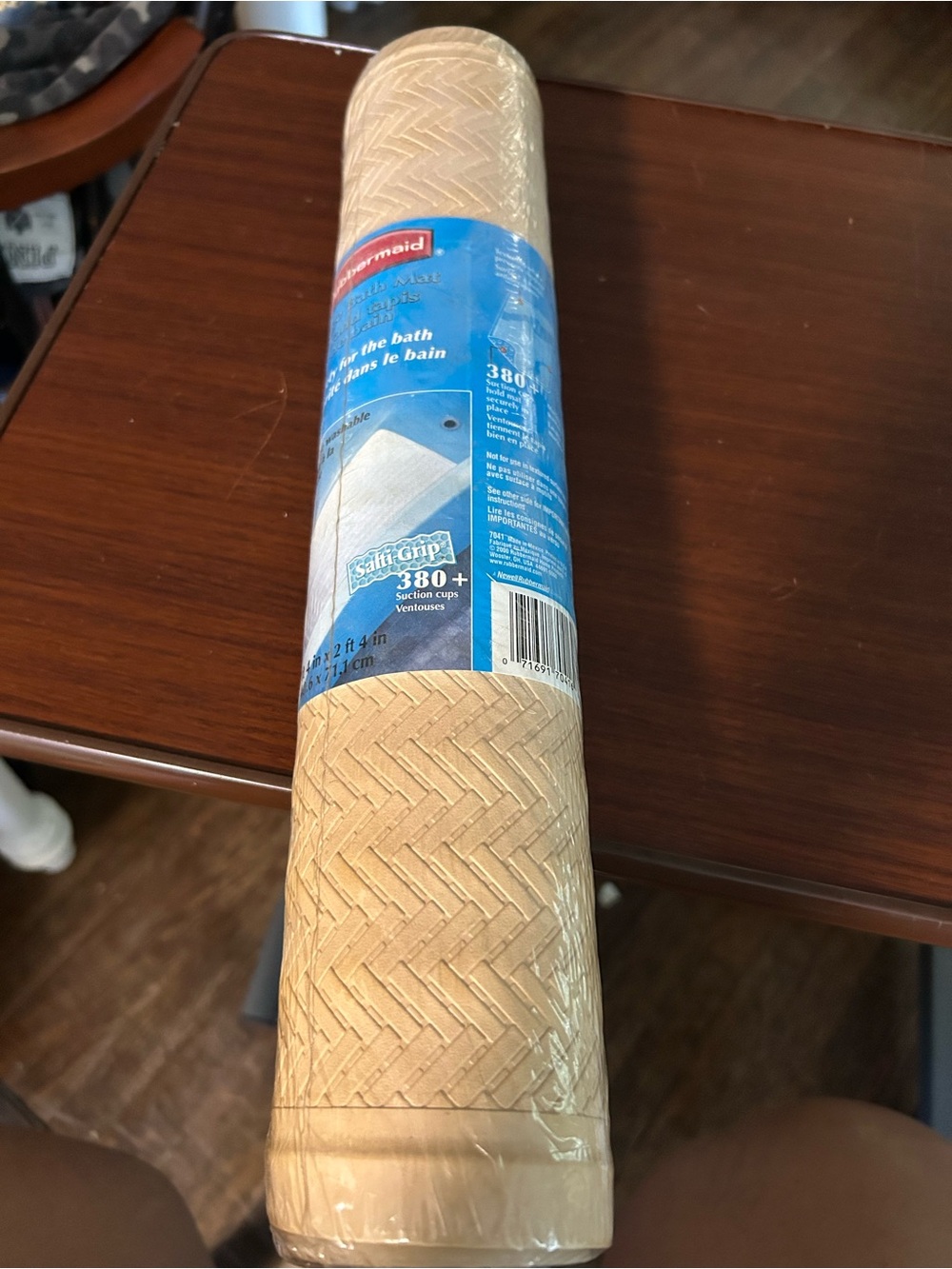 NOS vintage Rubbermaid Tan Non-Slip /Bath Mat Roll 16” x 28”